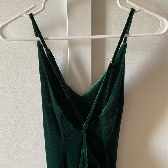Green Velvet Dress - Picture 4 of 5